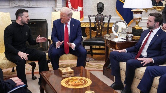 Meski diawali Jabat Tangan, Pertemuan Trump-Zelensky Berakhir Adu Mulut